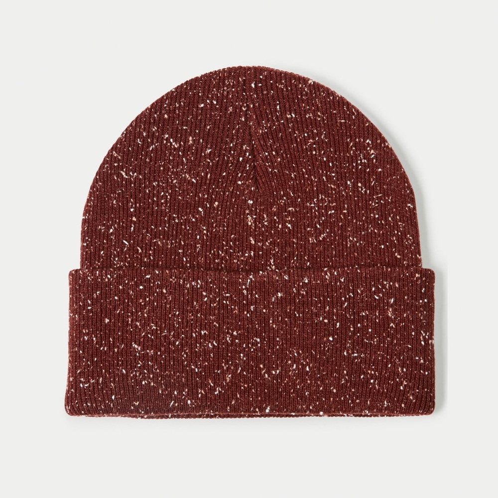 Aritzia Main Character Peak Beanie